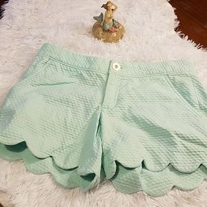 Lilly Pulitzer butter cup shorts mint